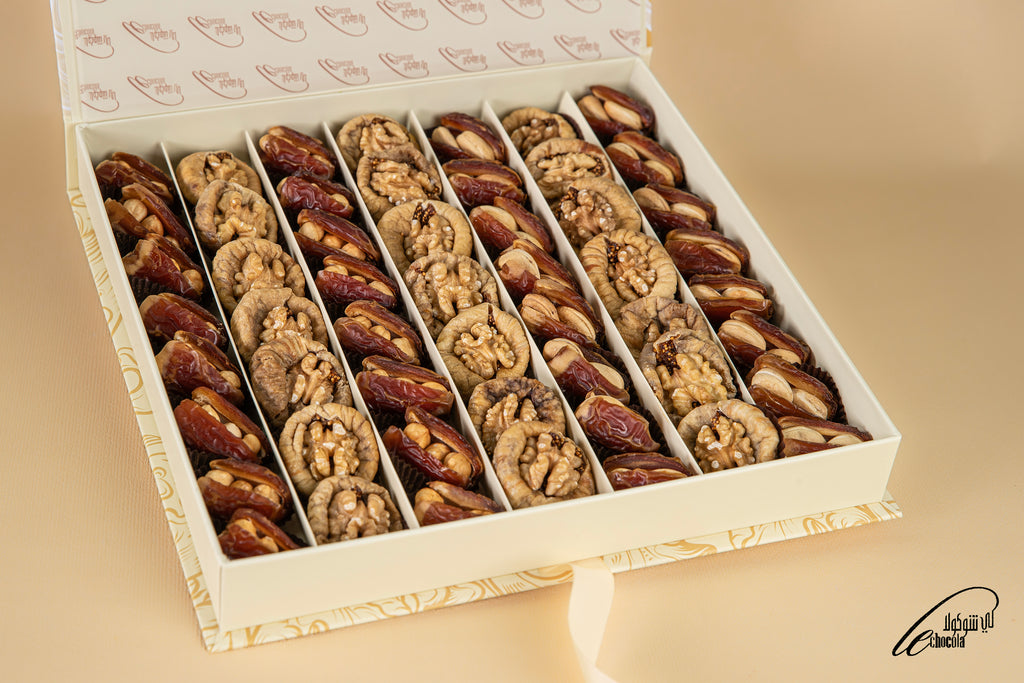 Dates & Figs with nuts boxes Le Chocola