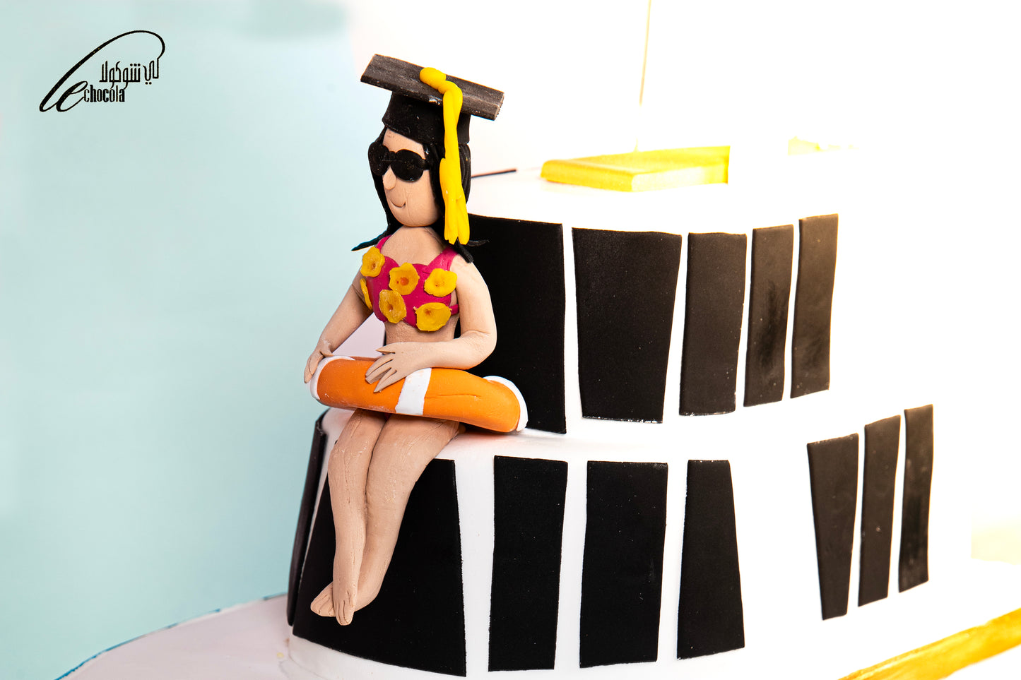 
                  
                    B9 LE CAKE
                  
                