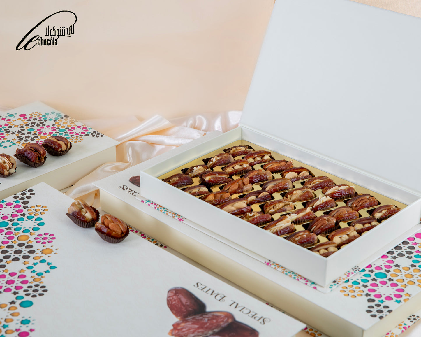 
                  
                    Dates with nuts
                  
                