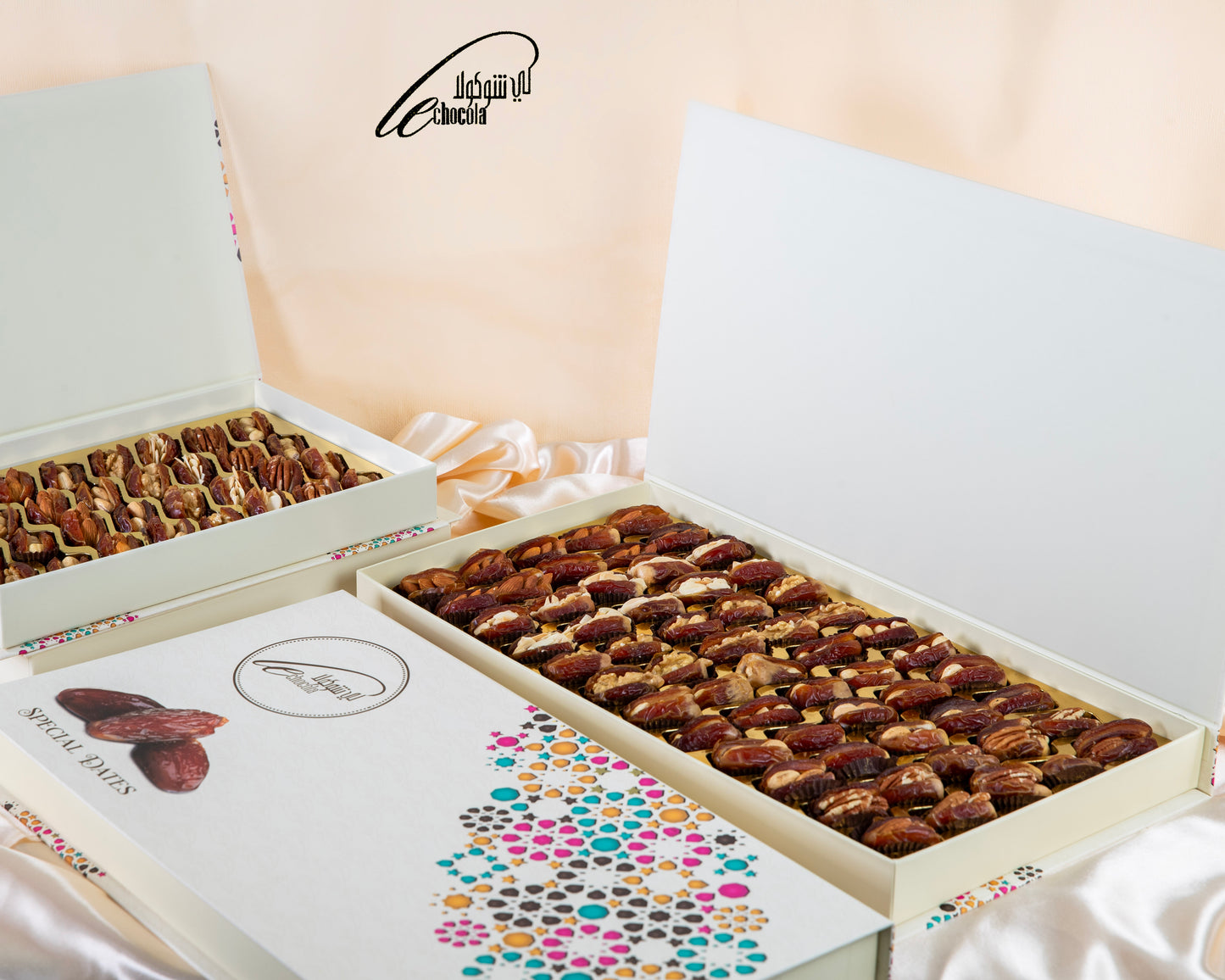 
                  
                    Dates with nuts
                  
                