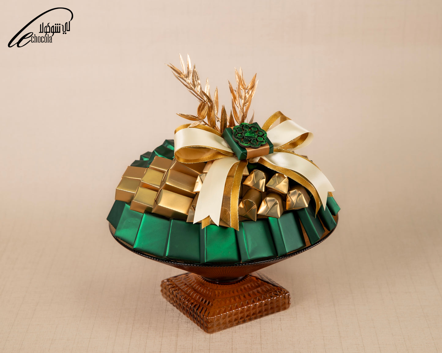 
                  
                    Le luxury Vase 2
                  
                