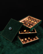 Load image into Gallery viewer, Special green velvet box

