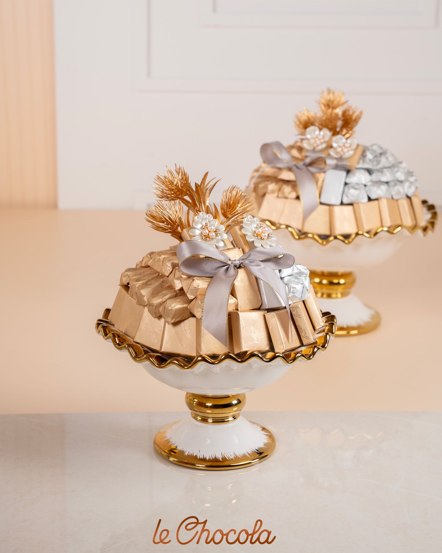 
                  
                    S3 vase chocolate
                  
                