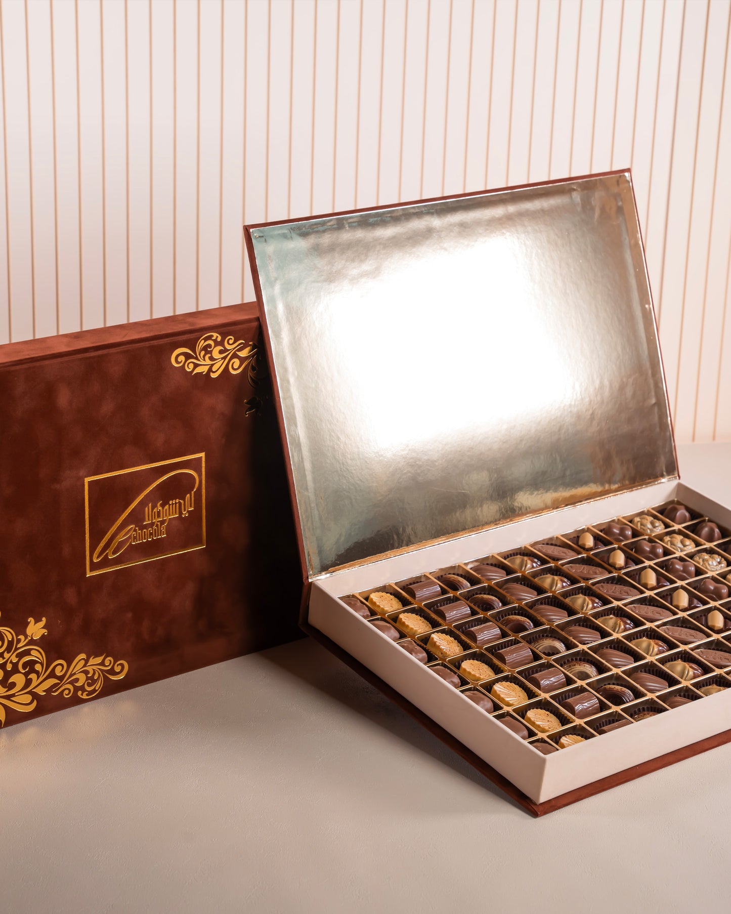
                  
                    Le Velvet Box 6
                  
                