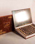 Load image into Gallery viewer, Le Velvet Box 6
