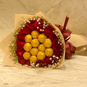 Le Chocola Special Gift chocolates mixed with roses fresh flowers online order free delivery