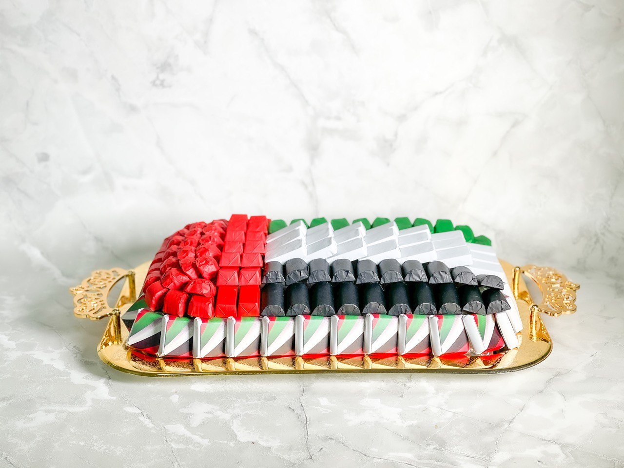 Le Chocola Chocolate Gift Online Order Free delivery Gifts UAE Online Le Chocola Send Gifts Sweets Gifts Birthday Gifts Mix Chocolates Chocolates Online Wedding Chocolates Dubai Gifts Online Gifts Le Chocola Online Store Mobile App Chocolate Delivery Expo 2021 Dubai